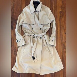 TRENCH COAT WITH BLACK ACCENTS
